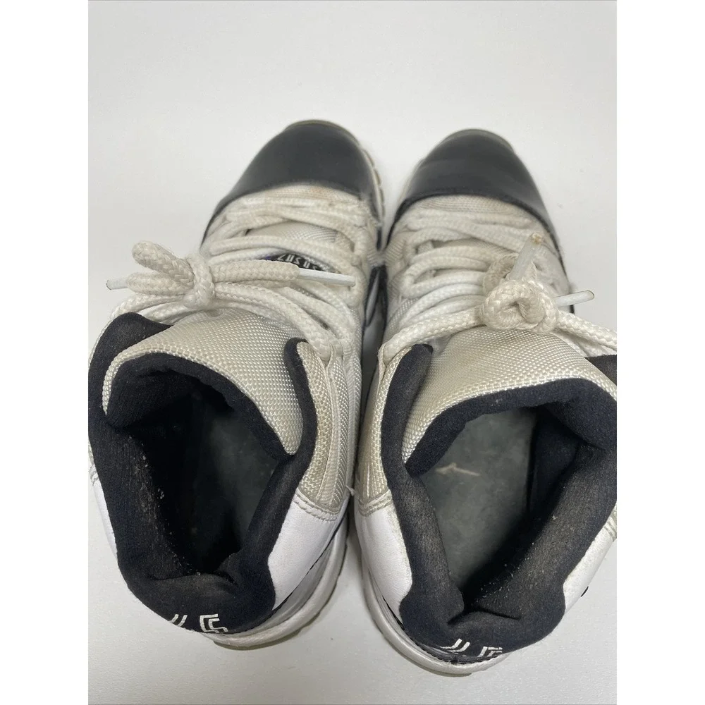 Nike Air Jordan 11 Retro Concord 2018 size‎ 7Y GS OG XI 378038–100 Black White